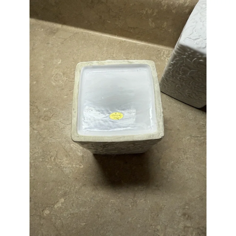 White Embossed Floral Ceramic Bathroom Accessory Set Soap Dispenser Tray Holder